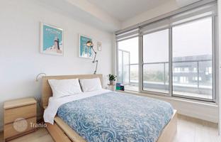 5-bedroom apartment in Saint Clair Avenue West for C$1,010,000