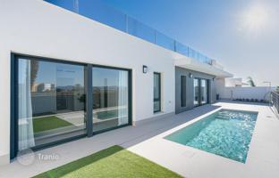 3-bedroom villa 141 m² in Torrevieja for 585,000 €