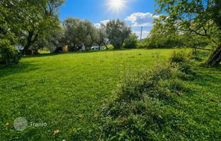 Land plot 2,171 m² in Kavač for 330,000 €