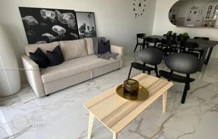 1-bedroom apartments in condo 67 m² in Surfside for $499,000
