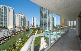 Comfortable flat with ocean views in a residence on the first line of the beach, Sunny Isles Beach, Florida, USA for $819,000