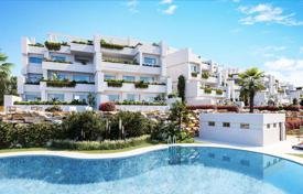 Duplex penthouse with a terrace in a gated residence with two swimming pools, Estepona, Spain for 253,000 €