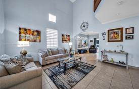 Townhome – West End, Miami, Florida,  USA for $720,000