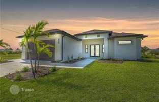 4-bedroom house 233 m² in Cape Coral for $360,000