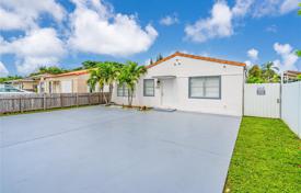 Townhome – Hollywood, Florida, USA for $475,000