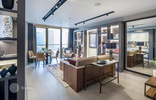 Spacious two-bedroom apartment in a new high-rise residence with a swimming pool, Canary Wharf, London, UK for £1,097,000