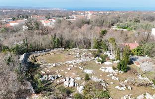 Land plot 836 m² in Malinska for 184,000 €