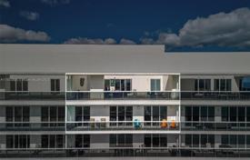 Condo – Hallandale Beach, Florida, USA for $2,499,000