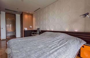 2-bedroom apartments in condo in Khlong Toei for $765,000