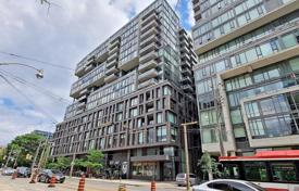Apartment – Bathurst Street, Toronto, Ontario,  Canada for C$696,000