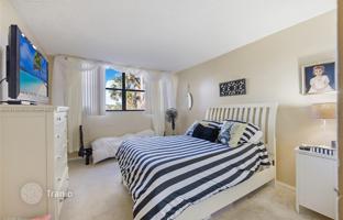 2-bedroom apartments in condo 115 m² in Weston for $360,000