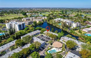 3-bedroom apartments in condo 152 m² in West End for $405,000