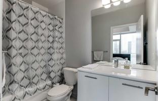 2-bedroom apartment in Richmond Street West for C$1,004,000