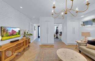 8-bedroom townhouse in Old Toronto for C$1,998,000