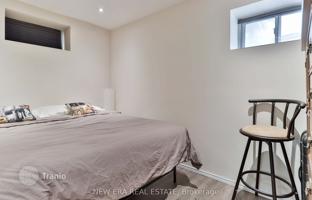 10-bedroom townhouse in Old Toronto for C$1,800,000