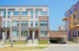 Terraced house – North York, Toronto, Ontario,  Canada for C$1,030,000