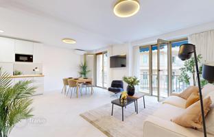 Furnished two-bedroom apartment in the Carré d'Or, Nice, France for 729,000 €