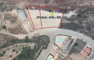 Land plot 2,708 m² in Episkopi for 650,000 €