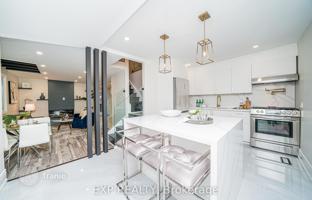 9-bedroom house in York for C$1,298,000