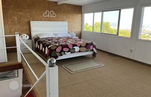 4-bedroom cottage 246 m² in Denia for 390,000 €