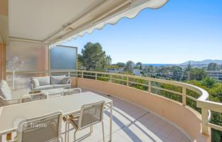 2-bedroom apartment in Le Cannet for 740,000 €