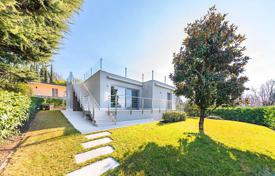 Beautiful villa with lake view, Bardolino, Italy for 820,000 €