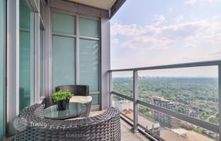 5-bedroom apartment in Yonge Street for C$973,000