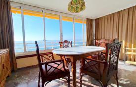 Apartment on the first line of the beach with views of the Bay of Benidorm for 400,000 €
