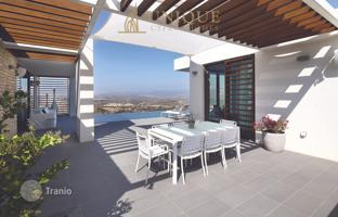 4-bedroom villa 248 m² in Tsada for 2,720,000 €