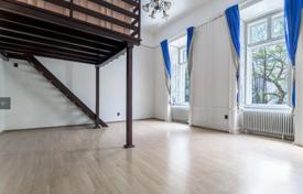 Spacious apartment in a building with an elevator, District V, Budapest, Hungary for 285,000 €