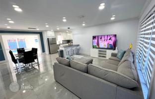 3-bedroom house 188 m² in Hollywood for $740,000