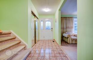 9-bedroom house in Scarborough for C$1,308,000