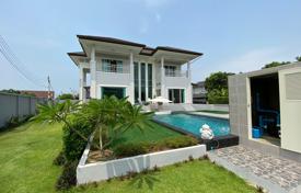Brand New Private Modern Luxury House with 4 bedrooms. Huay Yai for 514,000 €