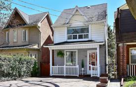 Townhome – Old Toronto, Toronto, Ontario,  Canada for C$1,256,000