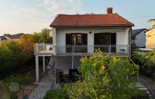 4-bedroom house 144 m² in Malinska for 550,000 €