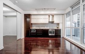 Apartment – Bay Street, Old Toronto, Toronto,  Ontario,   Canada for C$936,000
