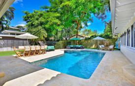 7-bedrooms villa 319 m² in Miami, USA for $1,695,000
