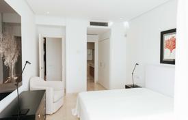 Opulent luxury apartment in Alcazaba Beach for 995,000 €