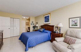 Condo – Hallandale Beach, Florida, USA for $459,000