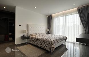 3-bedroom villa 280 m² in Pattaya for $283,000