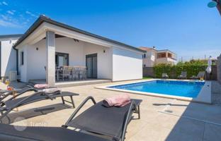 3-bedroom house 145 m² in Pula for 550,000 €