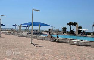 1-bedroom apartments in condo 69 m² in Hallandale Beach for $310,000