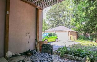 9-bedroom house in York for C$1,155,000