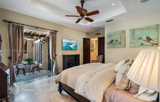 5-bedroom house 530 m² in Miami for $2,895,000