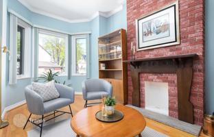 9-bedroom townhouse in Old Toronto for C$2,555,000