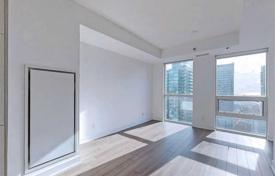 Apartment – Richmond Street West, Old Toronto, Toronto,  Ontario,   Canada for C$986,000