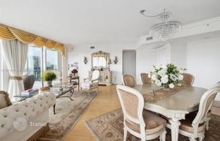 2-bedroom apartments in condo 150 m² in Aventura for $885,000
