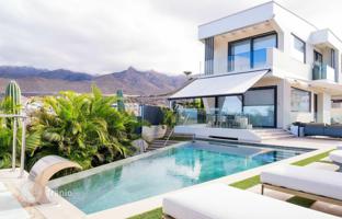 4-bedroom villa 306 m² in Fanabe for 3,500,000 €