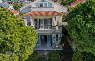 3-bedroom villa 180 m² in Trabzon for 14,660,000 TRY