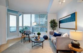 Apartment – Queens Quay West, Old Toronto, Toronto,  Ontario,   Canada for C$766,000